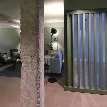 Oporto Coliving Circunvalacao 13250 3*