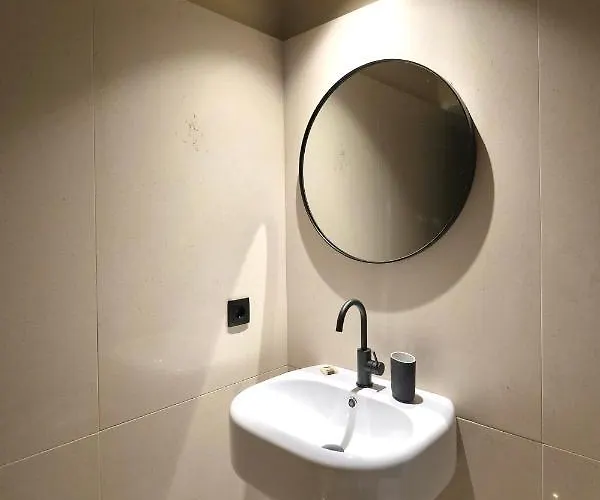 招待所 Oporto Coliving Circunvalacao 13250 Senhora da Hora