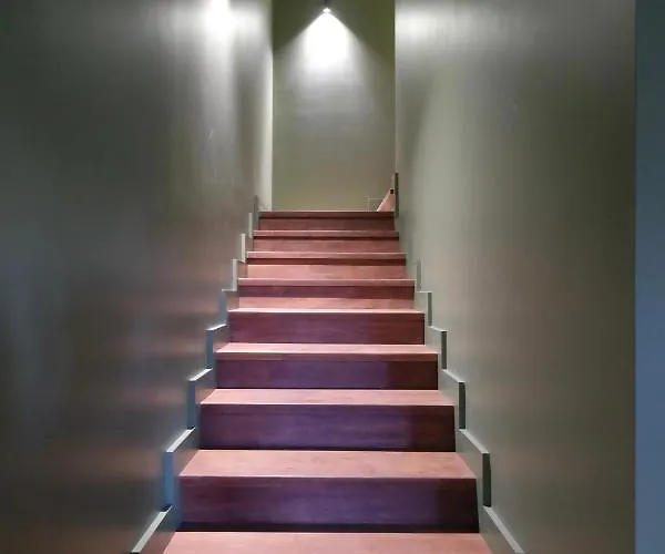 Oporto Coliving Circunvalacao 13250 招待所 3*